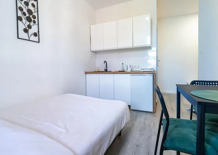 Apartment Silesian Charm Kozielska By Bookinghost *