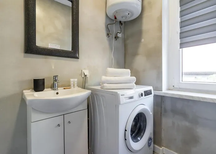 Apartment Silesian Charm Kozielska By Bookinghost