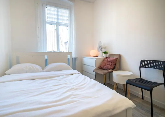 Apartment Silesian Charm Kozielska By Bookinghost